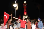 15 Temmuz Demokrasi ve Milli Birlik Günü’nde binlerce İzmirli tek yürek oldu