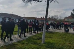 300 motosikletli, konvoyla şehit ailesine taziyede bulundu