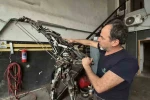 850 parça hurdayı birleştirdi, 200 kiloluk metal figür yaptı