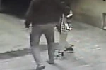 9 yaşındaki çocuğu darp eden şahıs kamerada