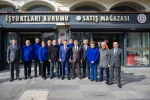 Adalet Bakanı Tunç, İşyurtları’nın Kızılay satış mağazasında vatandaşlarla alışveriş yaptı