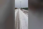 Adana’da dolu yağdı, yollar ve tarlalar beyaza büründü