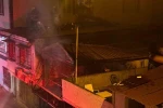 Adana’da müstakil ev alev alev yandı