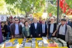 Adli Tıp Kurumunda işlemleri tamamlanan Türk aktivistler ailelerine kavuştu
