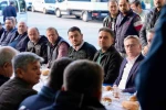 AK Parti’li Baybatur esnafın isteklerini yerinde dinledi