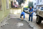 Akdeniz’de yol ve kaldırımlar yenileniyor