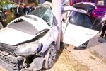Aksaray’da feci kaza: Otomobil direğe ok gibi saplandı