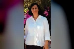 Akyaka’da muhtarlık koltuğu kocasından karısına geçti