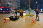 Alanya’da hafif ticari araçla çarpışan motosikletli genç yaralandı