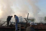 Alevlere teslim olan ev kullanılmaz hale geldi