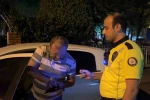 Alkol denetimini görünce aracı park etti, "Sigara almaya geldim" dedi