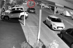 Alkollü stajyer sürücü park halindeki araçlara çarptı, o anlar güvenlik kamerasına yansıdı