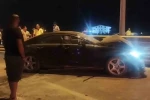 Alkollü sürücü bariyerlere çarptı, köprülü kavşak trafiğe kapandı 