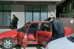 Alkollü sürücü polis uygulamasını görünce otomobili kaldırıma çekti: Üzerinden ve araçtan uyuşturucu çıktı