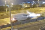 Alkollü sürücünün kullandığı araç bariyere ok gibi saplandı... O anlar kamerada