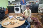 Altıntaş’ta öğrenciler evlerinde aileleriyle birlikte iftar sofrası kurdu