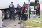 Amasya’da cenaze dönüşü feci kaza kamerada: Otomobilden fırlayan bebek hayatını kaybetti