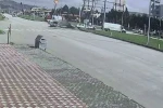 Amasya’da kavşakta araçların çarpıştığı kaza kamerada