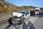 Amasya’da otomobil ile kamyon çarpıştı: 3 yaralı
