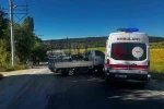 Ambulans ile kamyonetin çarpıştığı kaza korkuttu