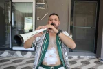 Ameliyattan çıkan hasta solunum egzersizini zurnası ile yaptı