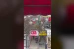 Ankara’da berberlerin sopalı kavgası kameraya yansıdı