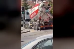Ankara’da beton mikserden taşan beton yola döküldü