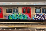Ankara’da iki şahıs metro vagonlarına grafiti yaptı: O anlar güvenlik kamerasına yansıdı