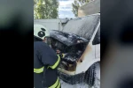 Antakya’da kamyonet yangını