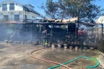 Antalya’da baraka yangında küle döndü, alevler villa ve lojmanlara sıçramadan söndürüldü 