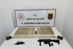 Antalya’da bir depoda suikast silahı ele geçirildi