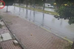 Antalya’da seyir halindeki otomobil bir anda alev topuna döndü, sürücü kendini dışarıya attı