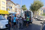 Antalya’da ’U’ dönüşü yapan araçla çarpışan motosikletteki 2 kişi yaralandı