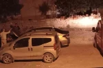 Araç motoruna giren kedi kurtarıldı