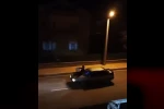 Aracın üzerine çıkan davulcu mahalleliyi sahura böyle uyandırdı 