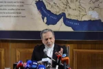 Arakçi: "Topraklarımızın yakınlarındaki yabancı güçler sürekli bir tehlike altında, bu riski azaltmanın en iyi yolu bölgeden ayrılmaları"