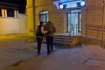 Arnavutköy’de durakta genç kıza sözlü taciz kamerada: Şüpheli yakalandı