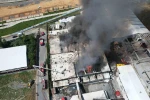 Arnavutköy’de sünger fabrikasında çıkan yangın 3 saatte kontrol altına alındı