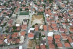 Atıl arsaya okul yaptırmak isteyen muhtar 618 hissedarın peşine düştü