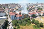 Avcılar’da korkutan çatı yangını