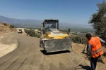 Aydın Büyükşehir 17 ilçede yol çalışmalarını sürdürüyor