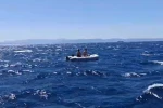 Ayvalık açıklarında sürüklenen 2 kişi Sahil Güvenlik tarafından kurtarıldı