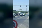 Ayvalık’ta Kozak kavşağında zincirleme kaza: 3 araç birbirine girdi