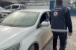 Bagajından 2 kişi çıktı: 8 göçmeni kaçırırken yakalandı