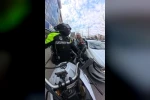 Bahçelievler’de motorize zabıta ekibi yaralı 3 aylık bebek için seferber oldu