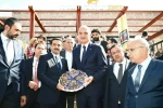 Bakan Ersoy, Battalgazi’nin seramik eserlerini inceledi
