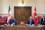 Bakan Güler, İran Savunma ve Silahlı Kuvvetler Lojistik Bakanı Nasirzade ile bir araya geldi