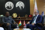 Bakan Işıkhan Gana Çalışma, İşler ve İstihdam Bakanı Pelpuo ile bir araya geldi.