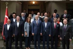 Bakan Işıkhan, işçi ve işveren temsilcileriyle Cenevre’de bir araya geldi