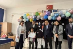 Bakan Tekin, Ağrı’da öğrencilerin karne heyecanına ortak oldu